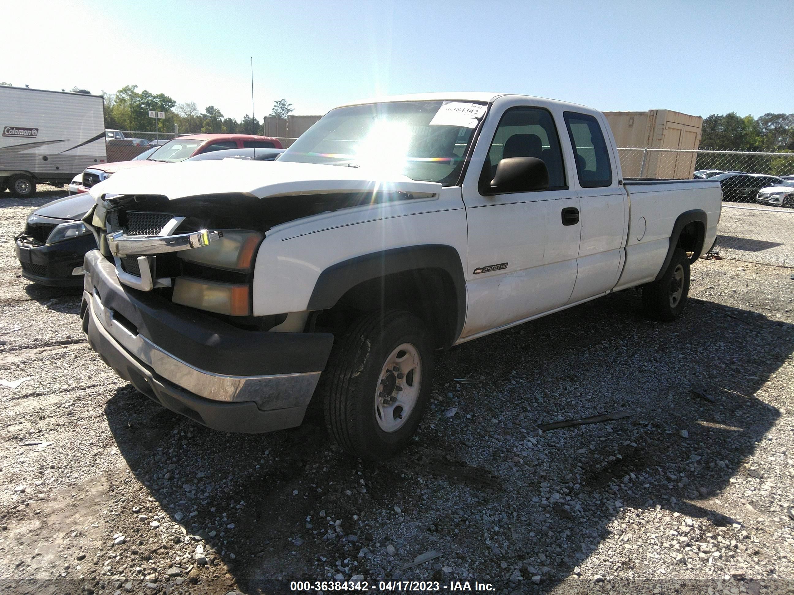 Photo 1 VIN: 1GCHC29U03E100893 - CHEVROLET SILVERADO 