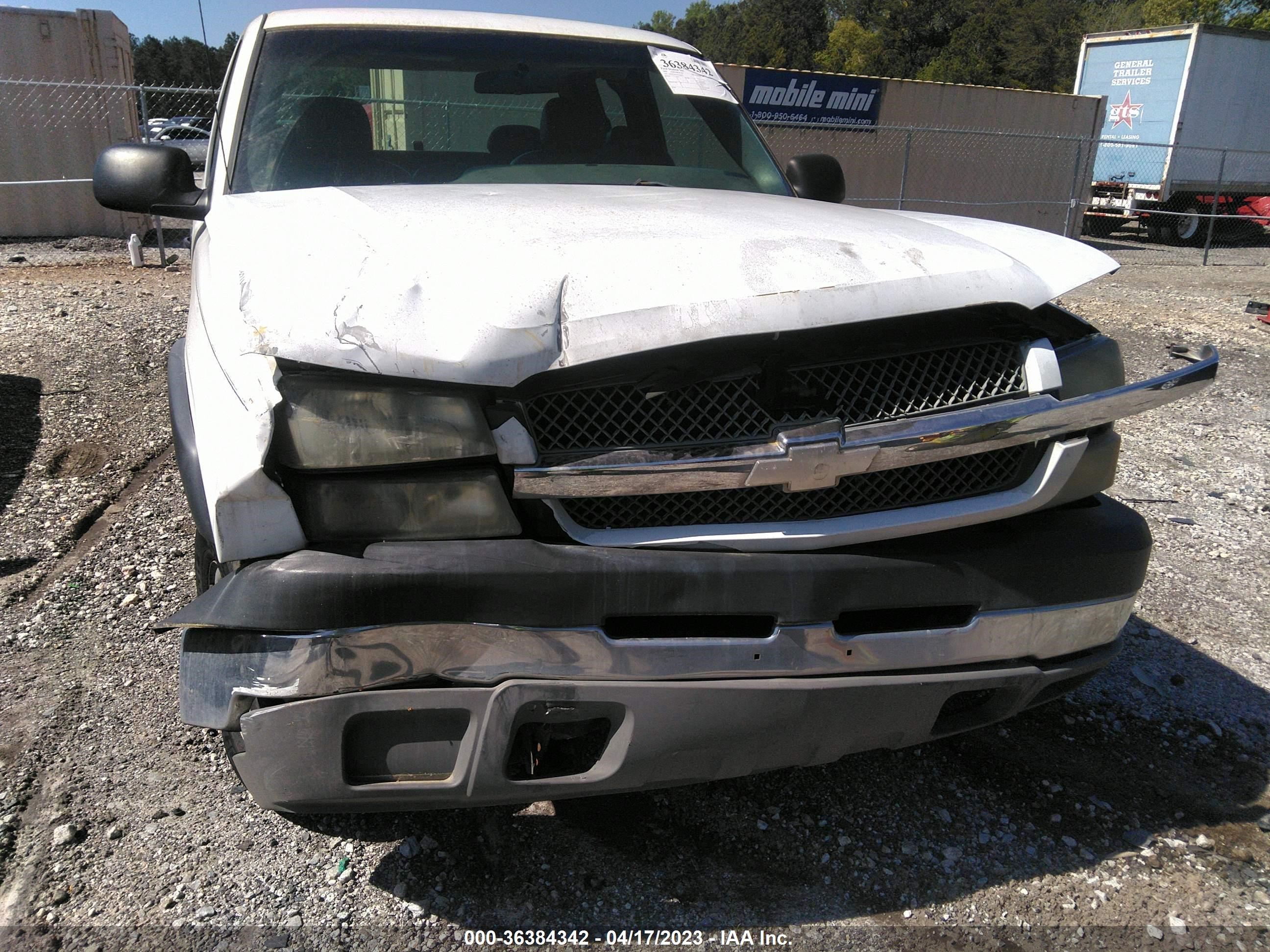 Photo 5 VIN: 1GCHC29U03E100893 - CHEVROLET SILVERADO 