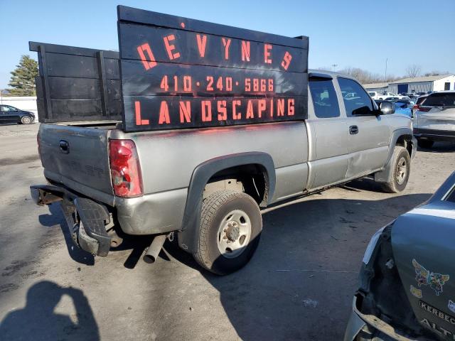 Photo 2 VIN: 1GCHC29U03E258554 - CHEVROLET SILVERADO 