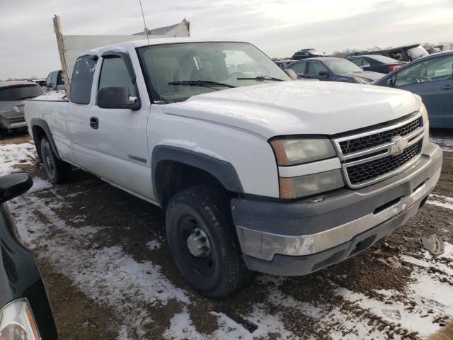 Photo 3 VIN: 1GCHC29U06E253519 - CHEVROLET SILVERADO 