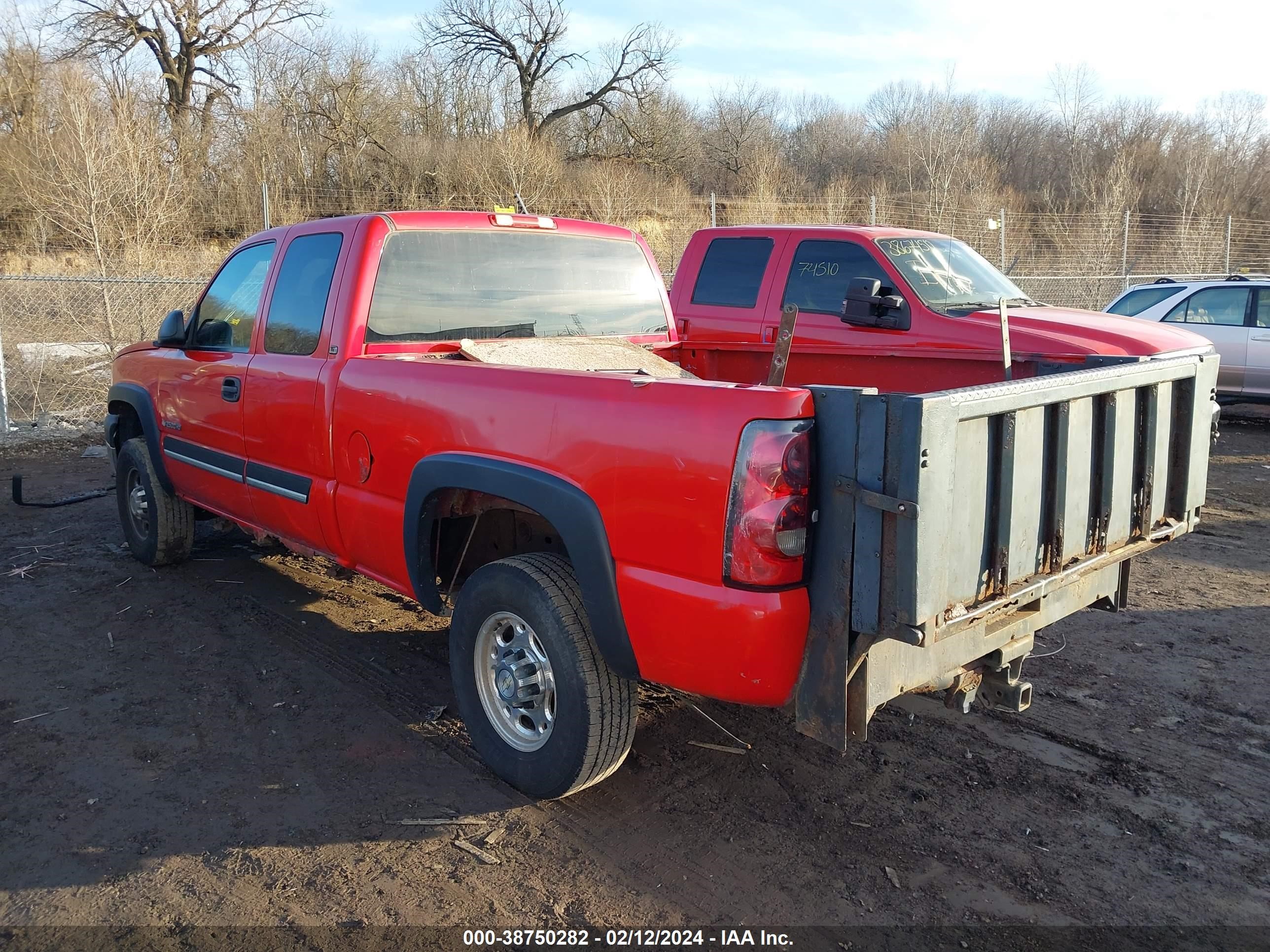 Photo 2 VIN: 1GCHC29U07E146651 - CHEVROLET SILVERADO 