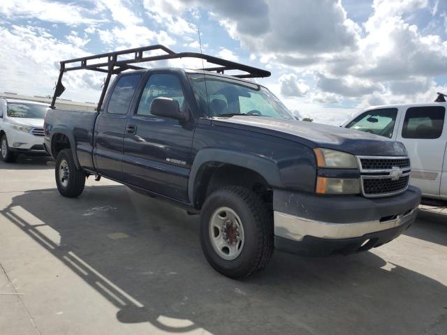 Photo 3 VIN: 1GCHC29U07E197776 - CHEVROLET SILVERADO 