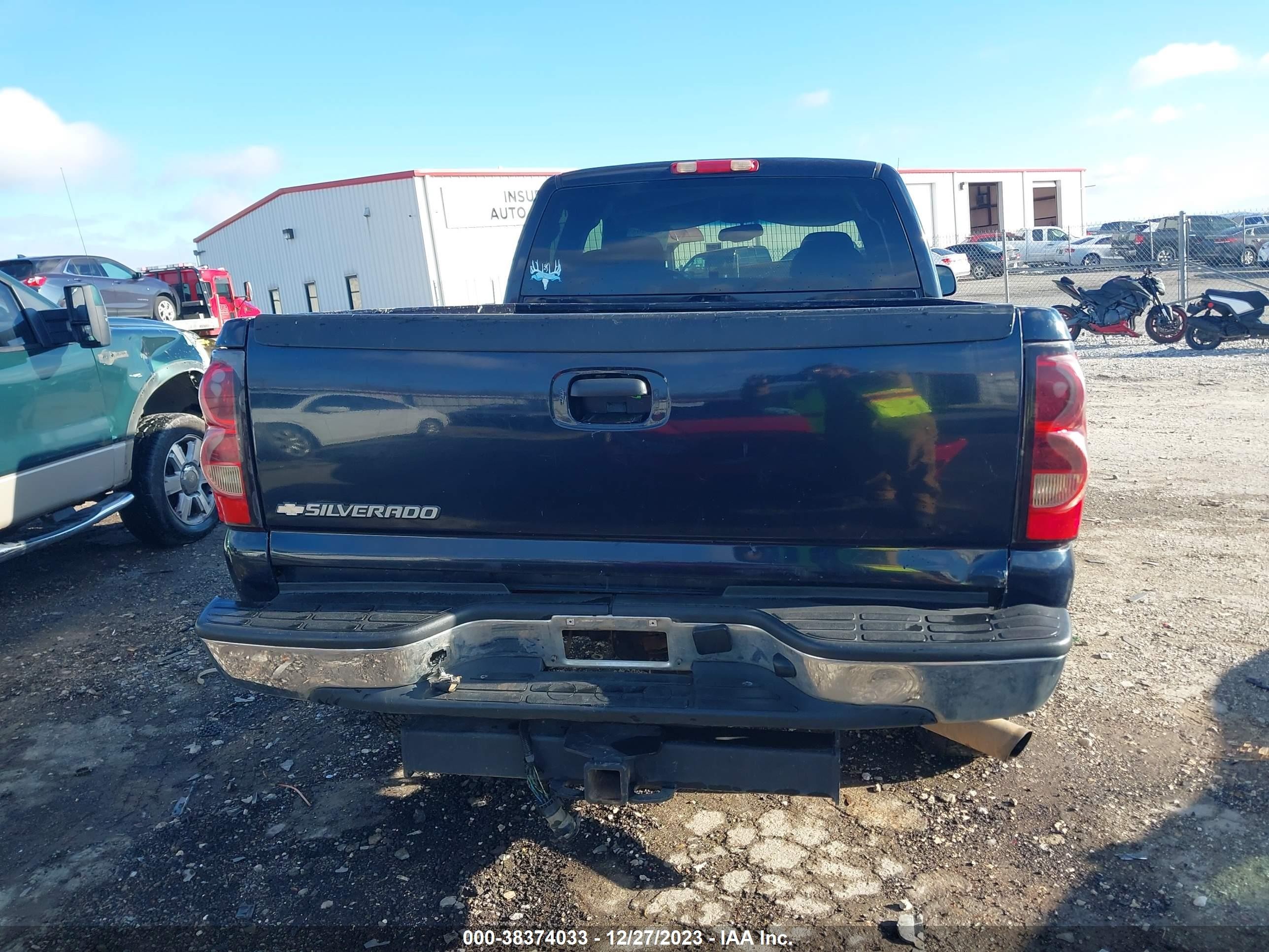 Photo 16 VIN: 1GCHC29U36E118549 - CHEVROLET SILVERADO 