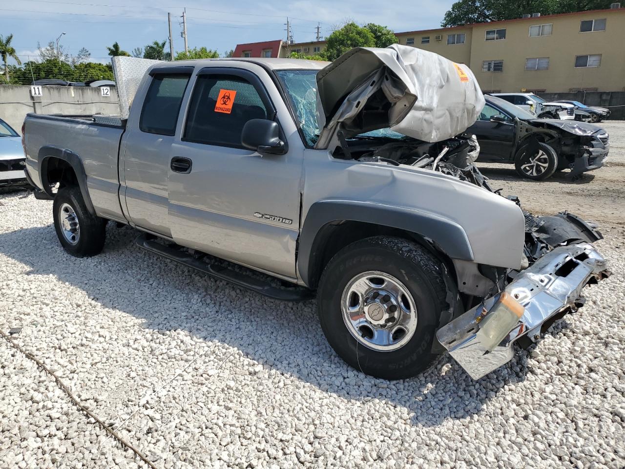 Photo 3 VIN: 1GCHC29U36E253367 - CHEVROLET SILVERADO 