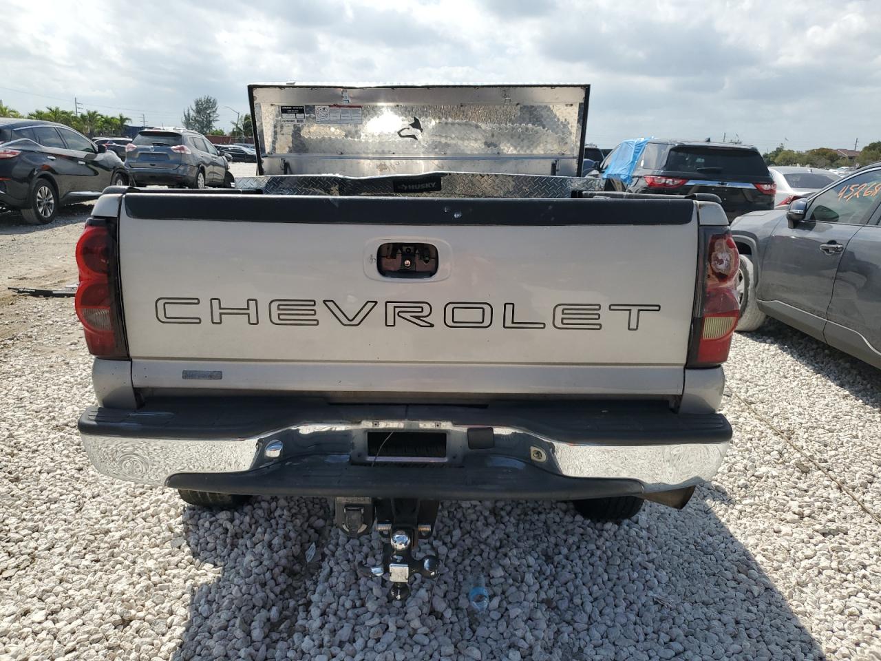 Photo 5 VIN: 1GCHC29U36E253367 - CHEVROLET SILVERADO 