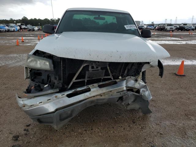 Photo 4 VIN: 1GCHC29U45E303160 - CHEVROLET SILVERADO 