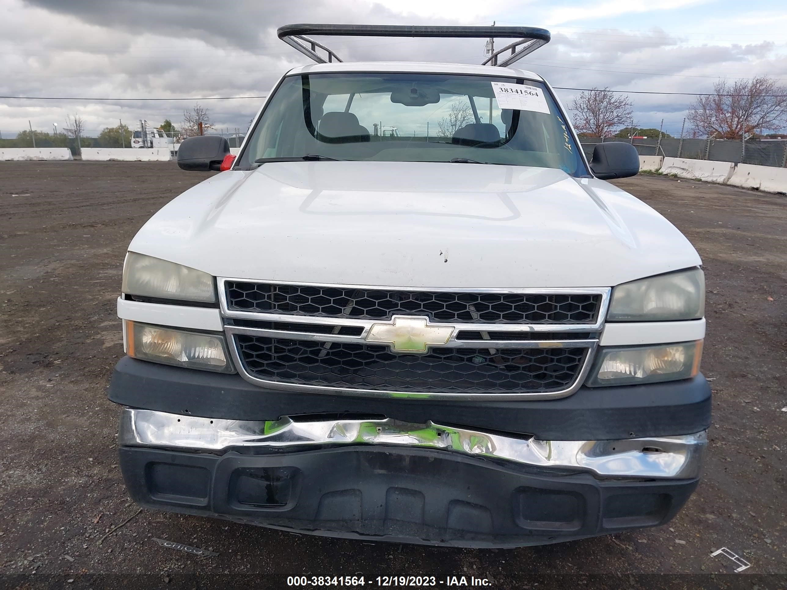 Photo 11 VIN: 1GCHC29U46E188349 - CHEVROLET SILVERADO 