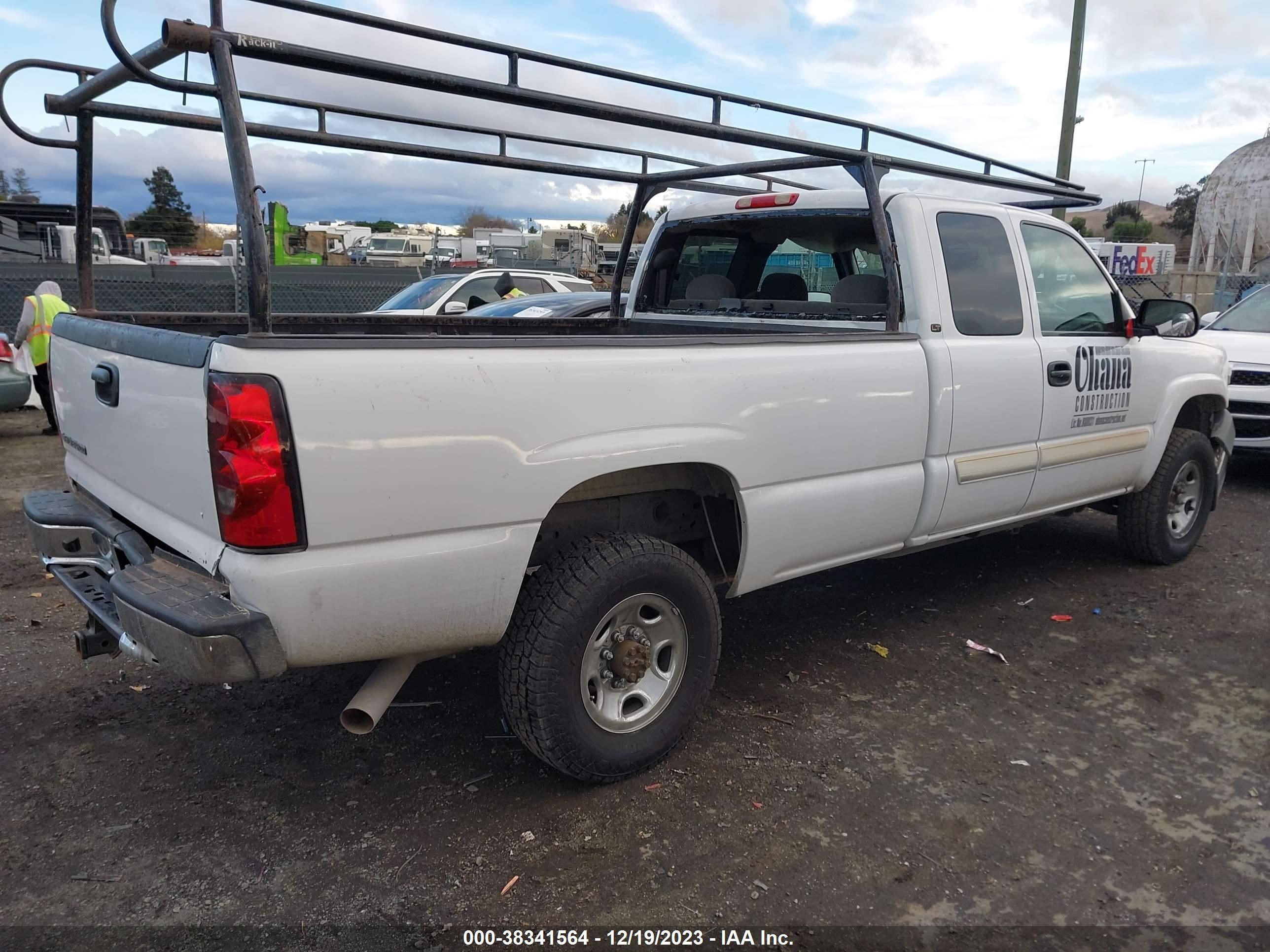 Photo 3 VIN: 1GCHC29U46E188349 - CHEVROLET SILVERADO 