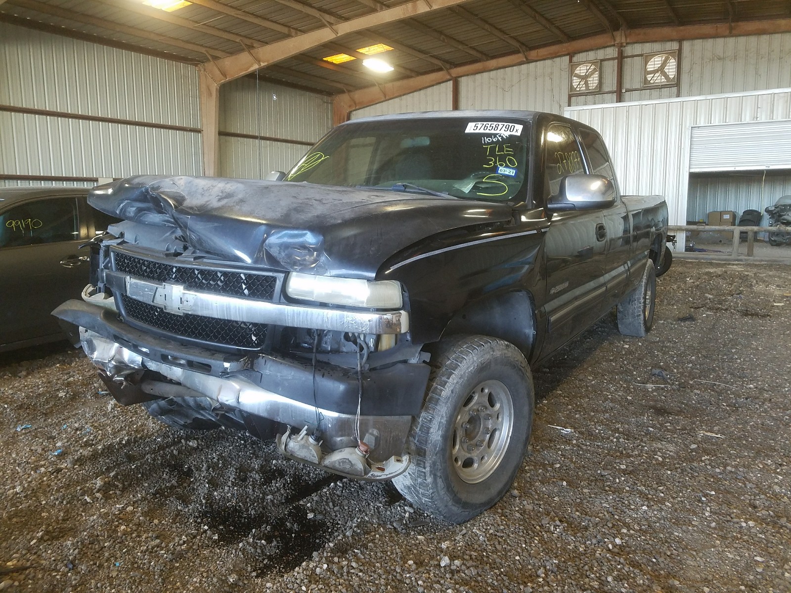 Photo 1 VIN: 1GCHC29U52E136366 - CHEVROLET SILVERADO 