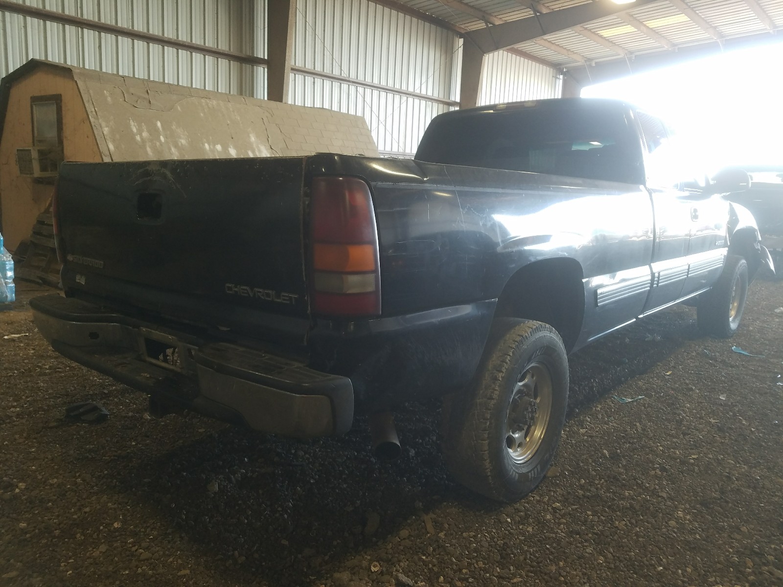 Photo 3 VIN: 1GCHC29U52E136366 - CHEVROLET SILVERADO 