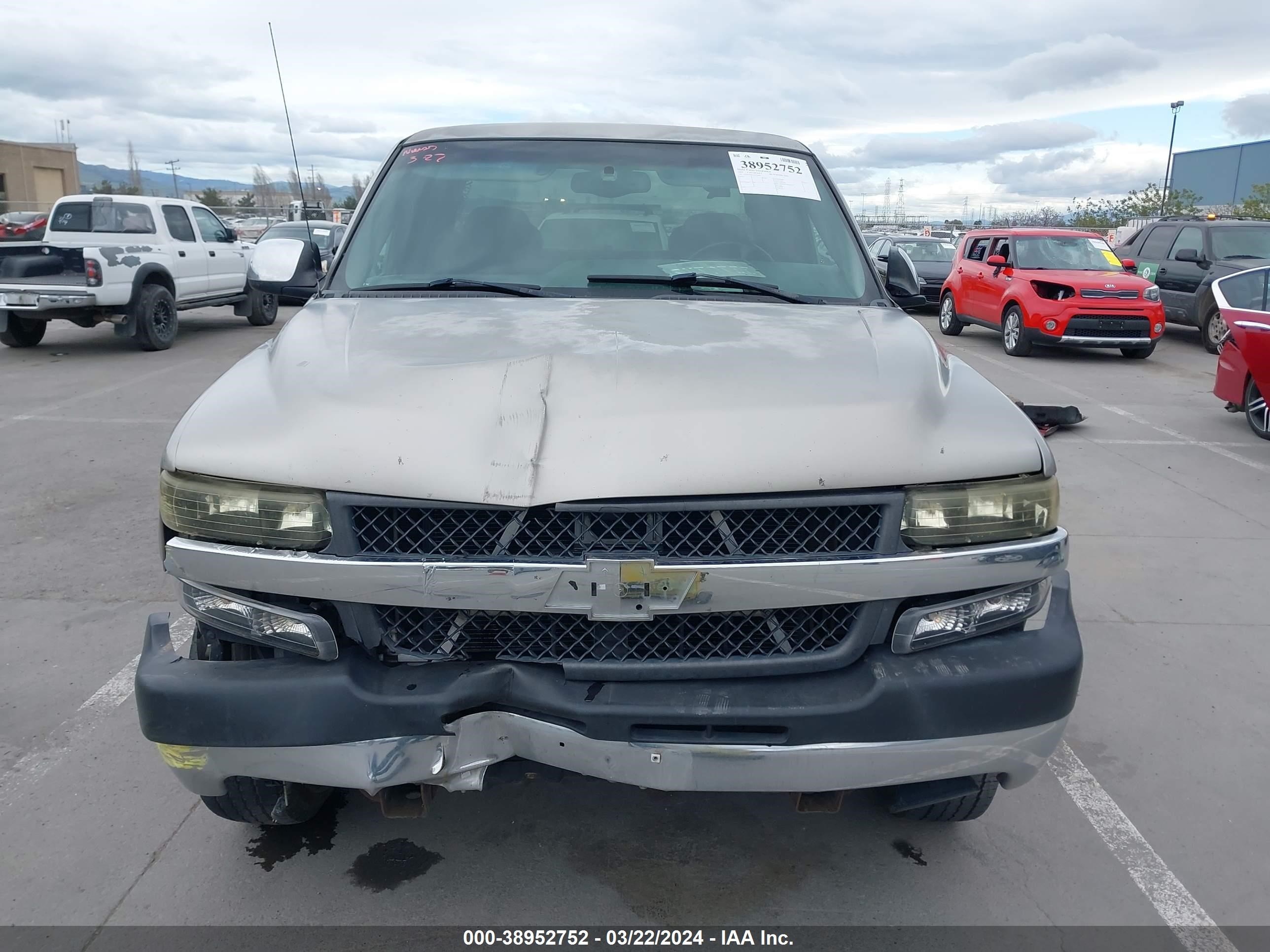 Photo 11 VIN: 1GCHC29U52Z116692 - CHEVROLET SILVERADO 