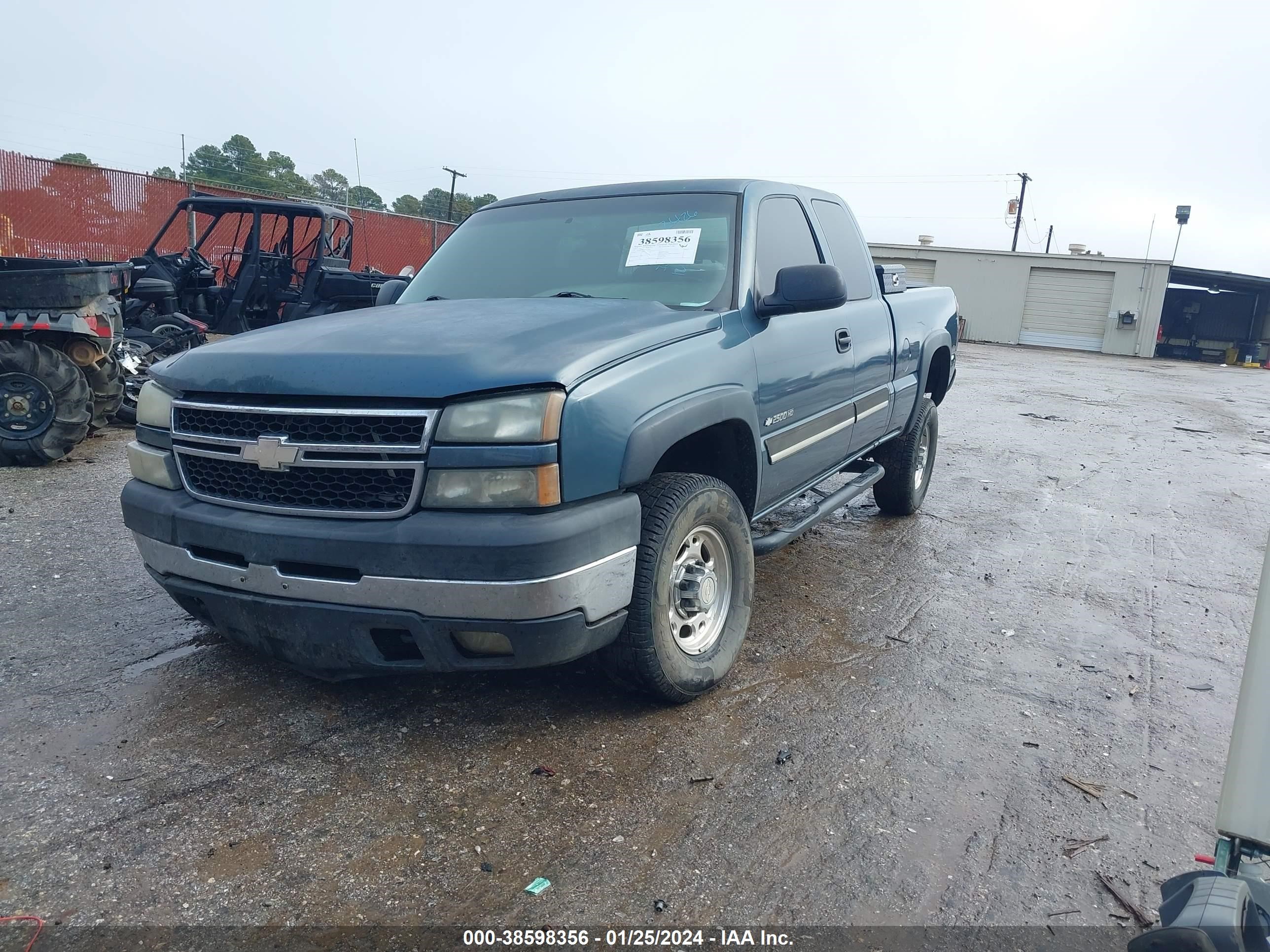 Photo 1 VIN: 1GCHC29U67E123665 - CHEVROLET SILVERADO 