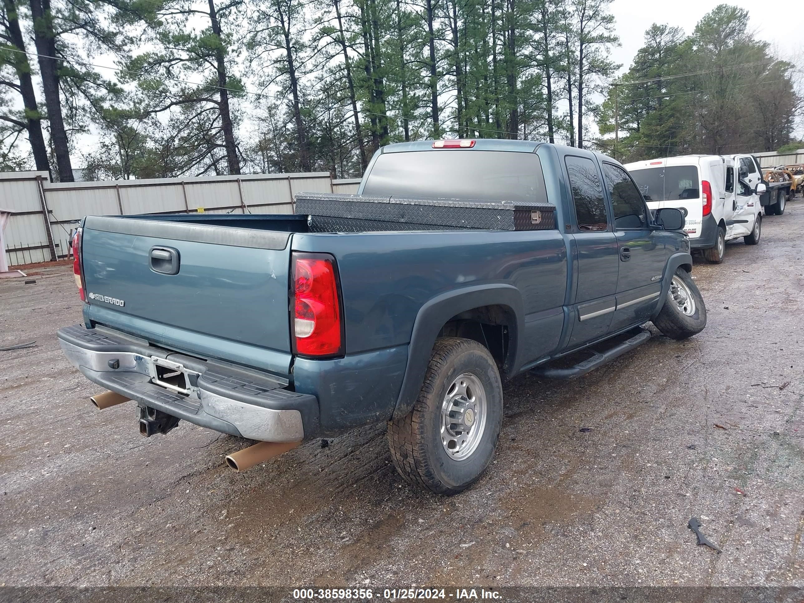 Photo 3 VIN: 1GCHC29U67E123665 - CHEVROLET SILVERADO 