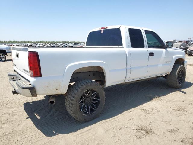 Photo 2 VIN: 1GCHC29U85E102409 - CHEVROLET SILVERADO 