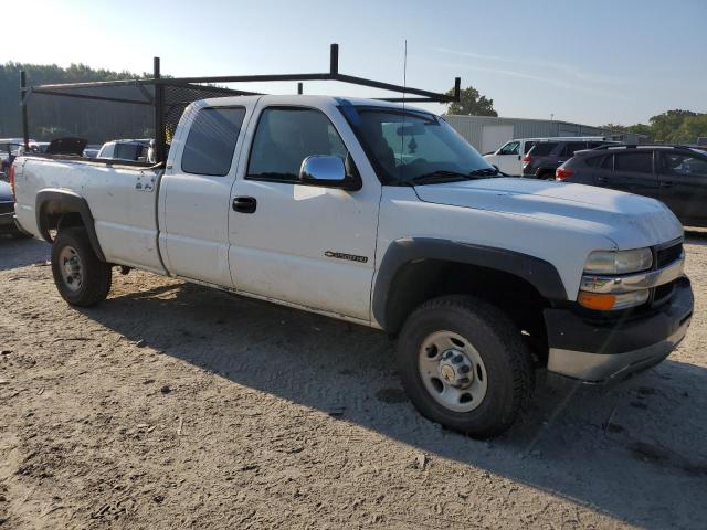 Photo 3 VIN: 1GCHC29U92E109865 - CHEVROLET SILVERADO 