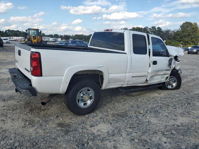 Photo 2 VIN: 1GCHC29U94E156655 - CHEVROLET SILVERADO 