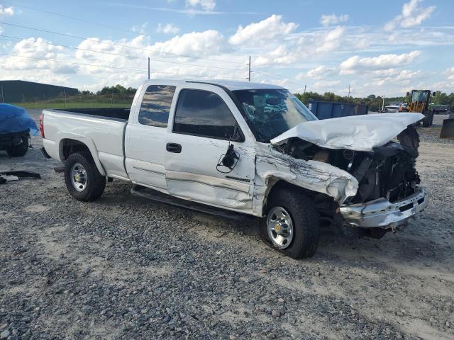 Photo 3 VIN: 1GCHC29U94E156655 - CHEVROLET SILVERADO 