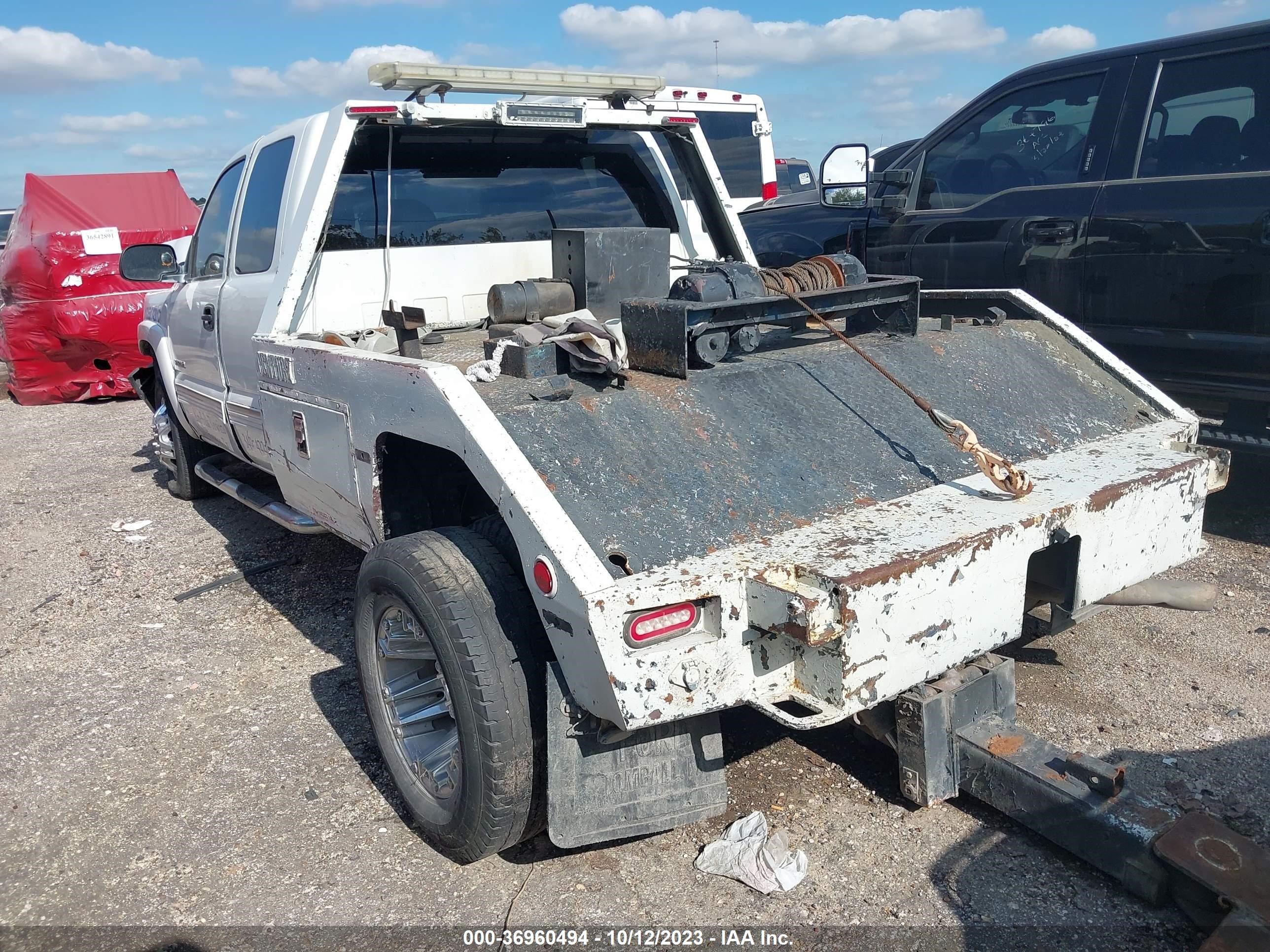 Photo 2 VIN: 1GCHC29UX1E146423 - CHEVROLET SILVERADO 