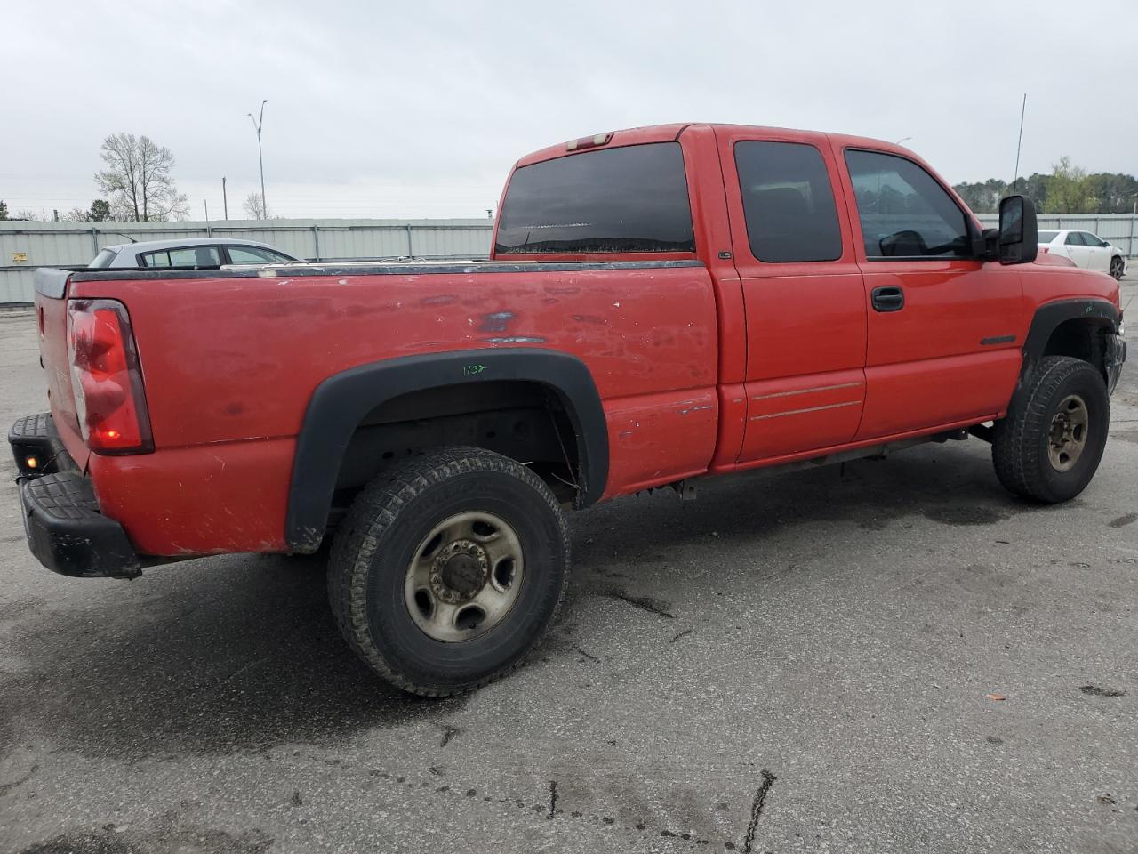 Photo 2 VIN: 1GCHC29UX1E147894 - CHEVROLET SILVERADO 