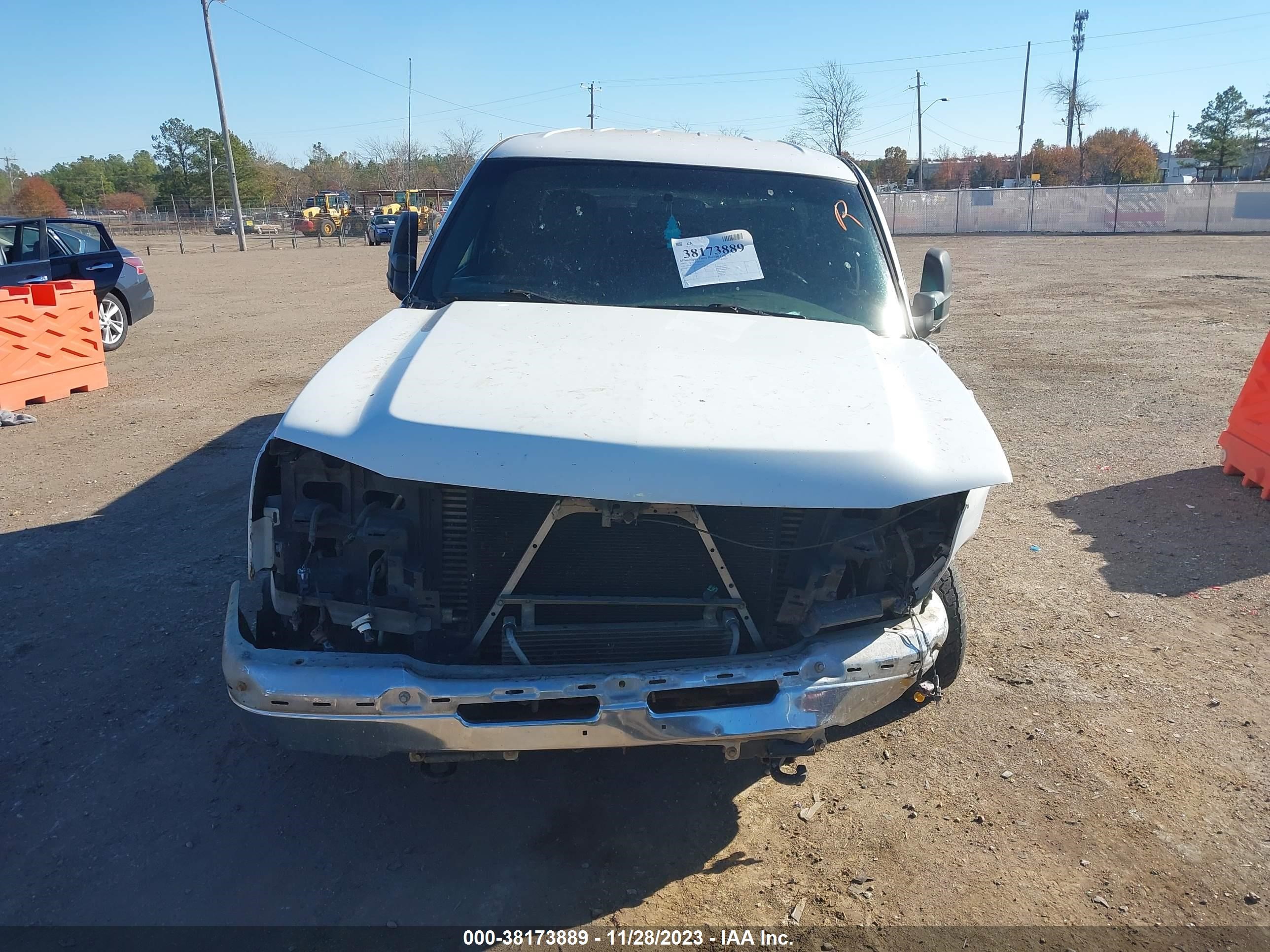 Photo 11 VIN: 1GCHC33D77F164248 - CHEVROLET SILVERADO 