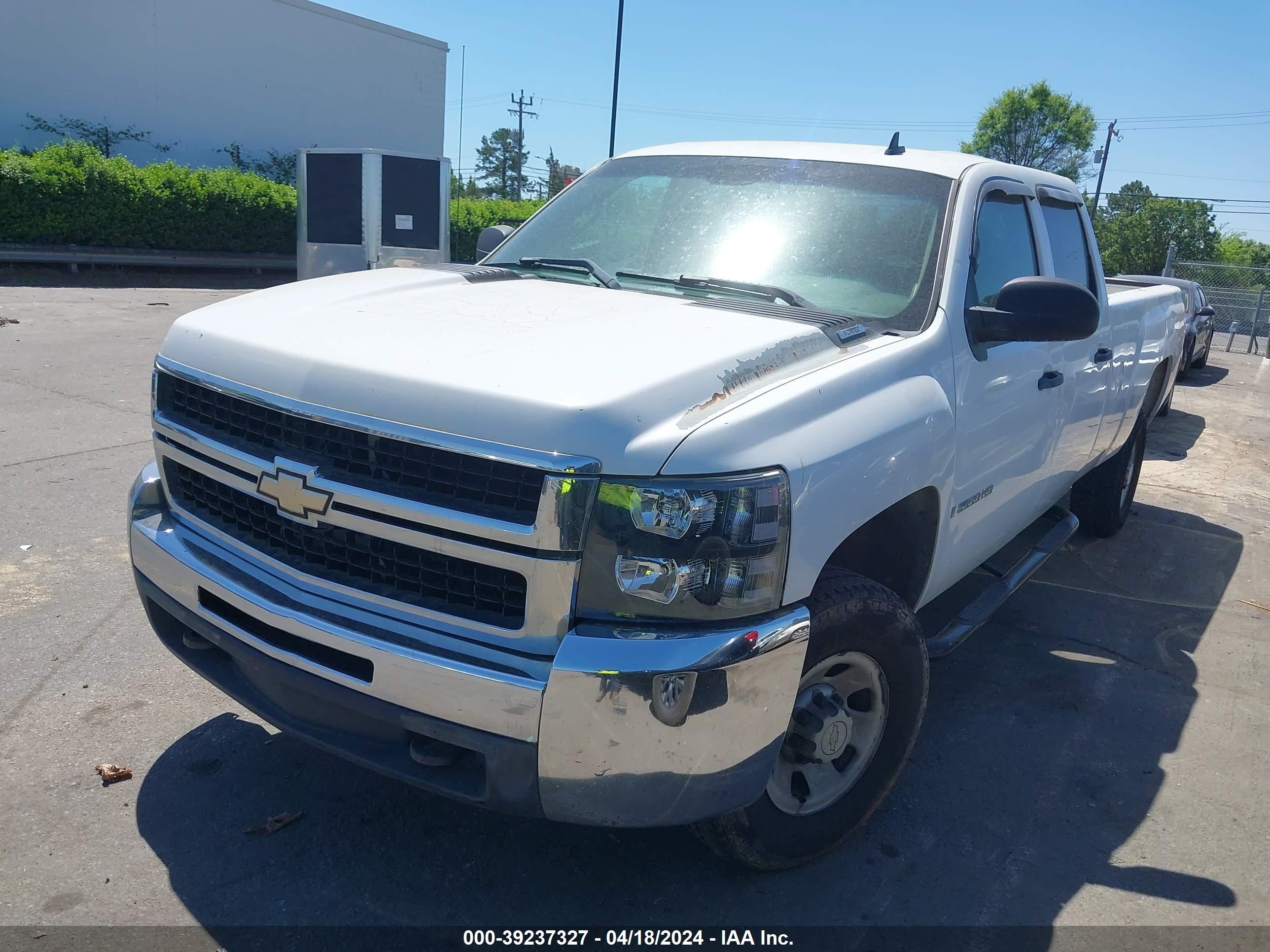 Photo 1 VIN: 1GCHC33KX7F537216 - CHEVROLET SILVERADO 