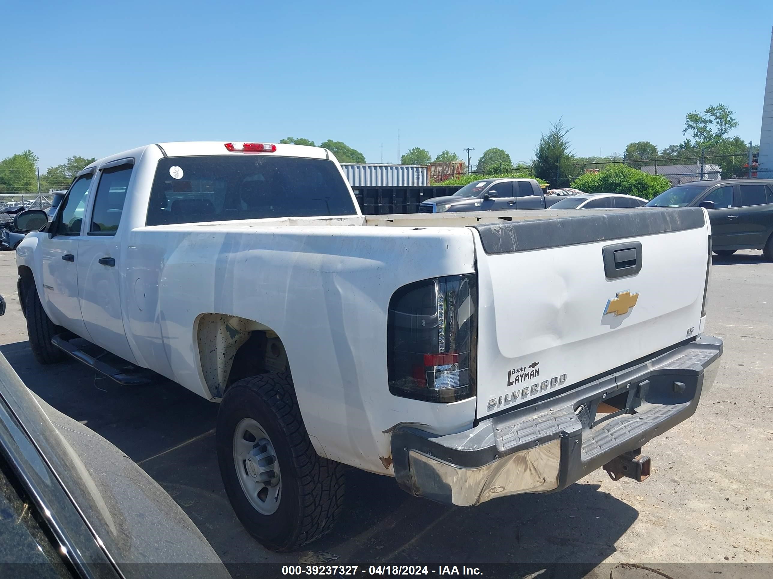 Photo 13 VIN: 1GCHC33KX7F537216 - CHEVROLET SILVERADO 