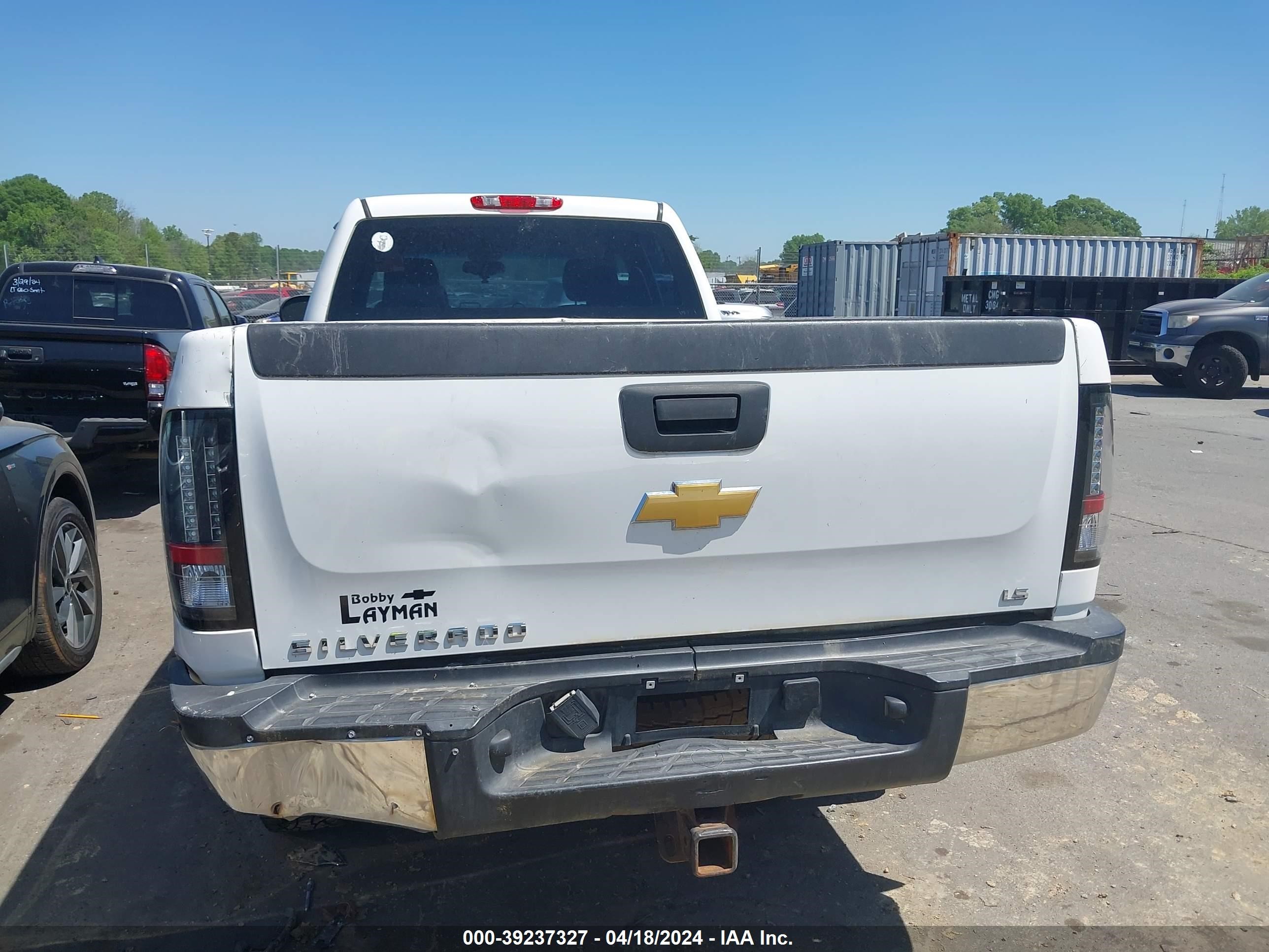 Photo 15 VIN: 1GCHC33KX7F537216 - CHEVROLET SILVERADO 