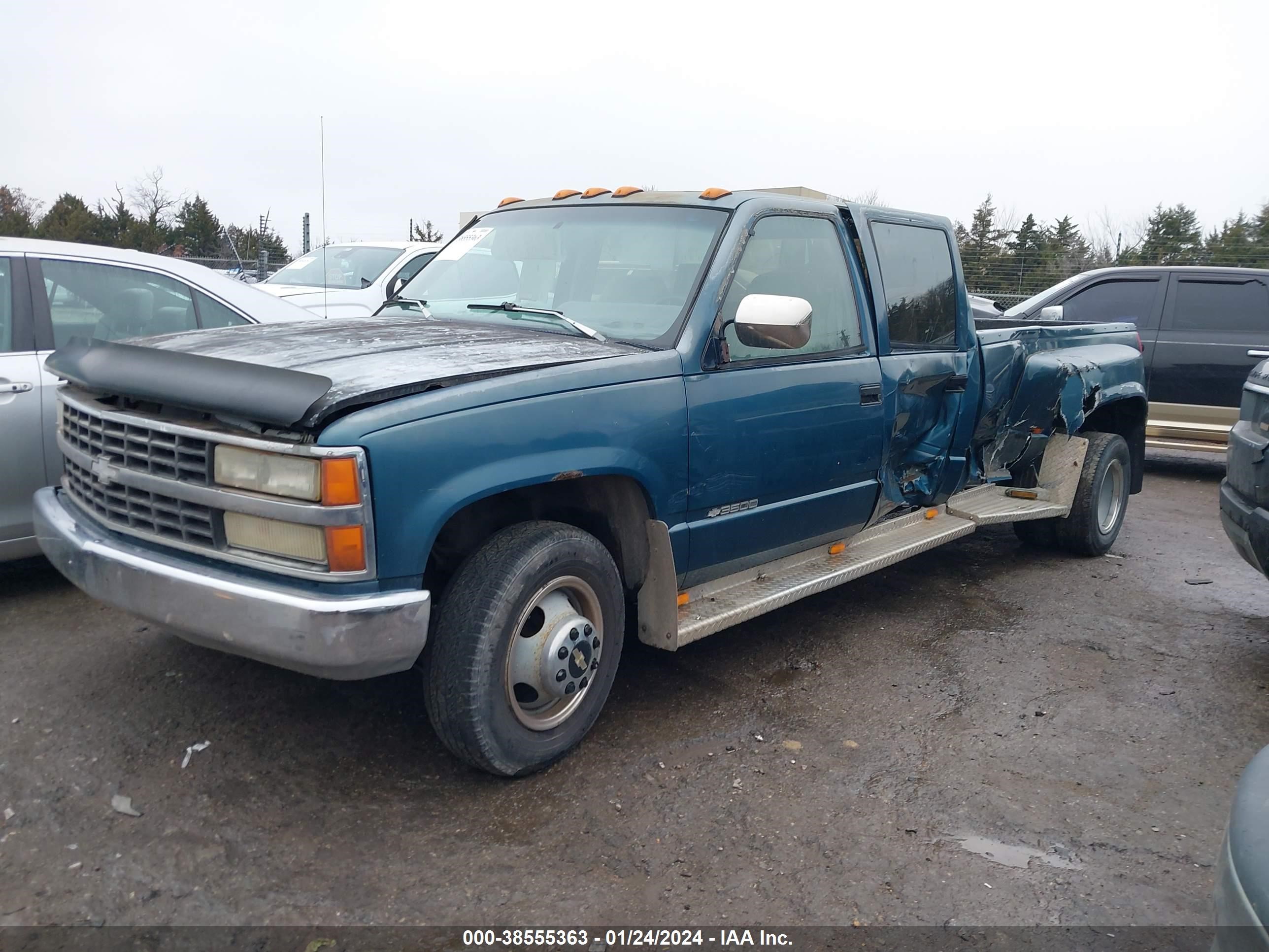 Photo 1 VIN: 1GCHC33N7PJ397858 - CHEVROLET GMT-400 