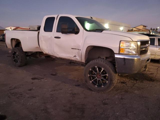 Photo 3 VIN: 1GCHC39618E206574 - CHEVROLET SILVERADO 