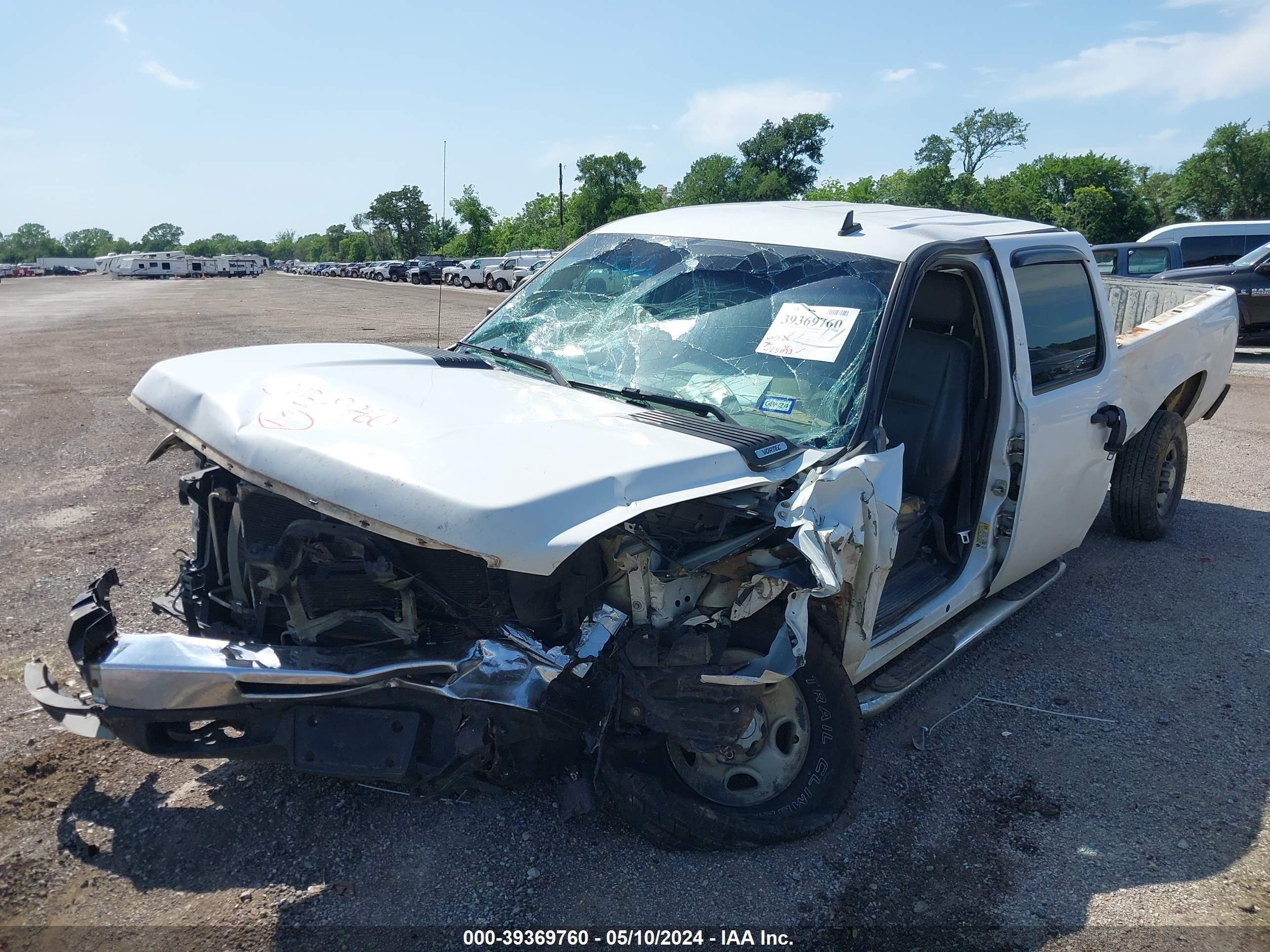 Photo 5 VIN: 1GCHC43K89F103899 - CHEVROLET SILVERADO 