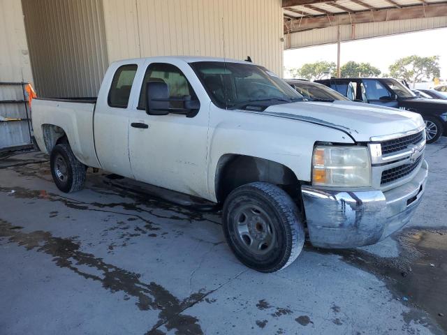 Photo 3 VIN: 1GCHC49K69E133089 - CHEVROLET SILVERADO 