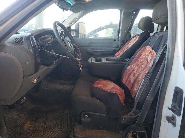 Photo 6 VIN: 1GCHC49K69E133089 - CHEVROLET SILVERADO 