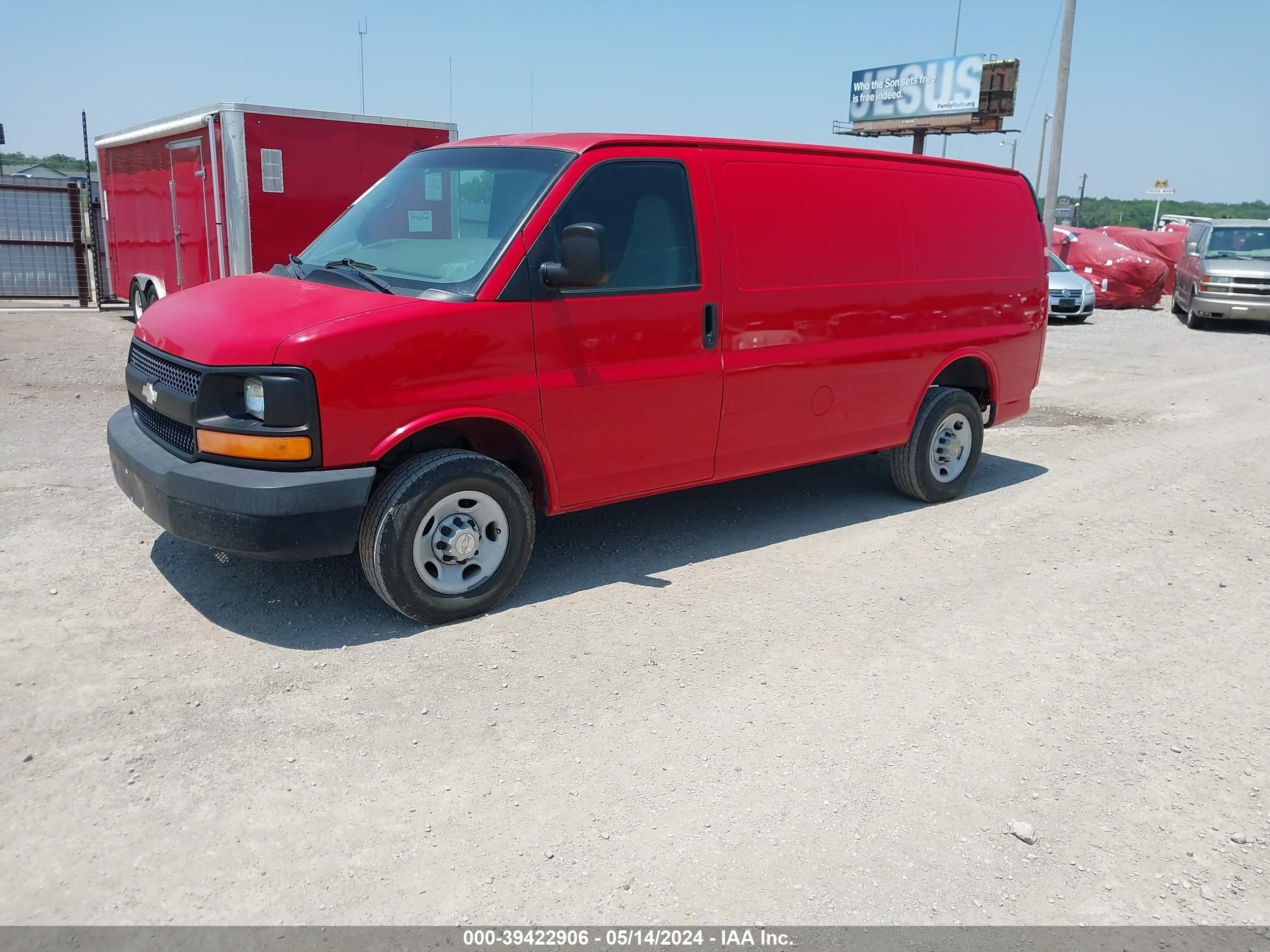 Photo 1 VIN: 1GCHG35KX81227812 - CHEVROLET EXPRESS 