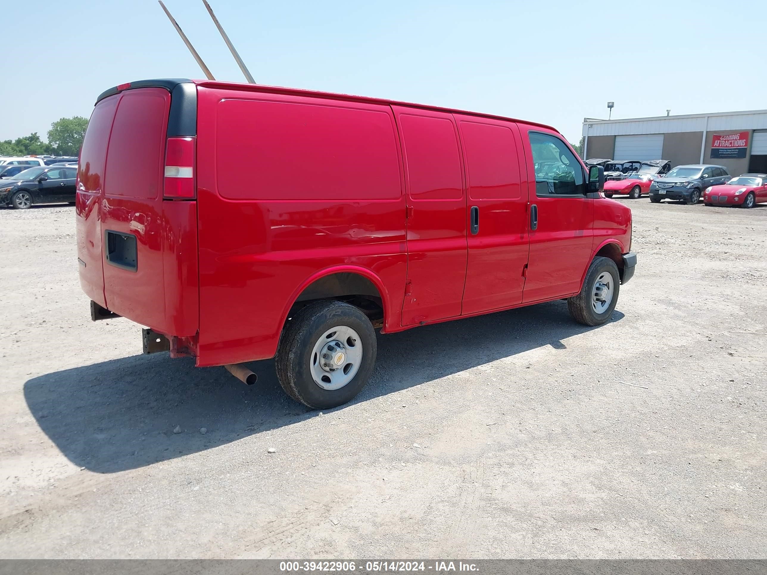 Photo 3 VIN: 1GCHG35KX81227812 - CHEVROLET EXPRESS 