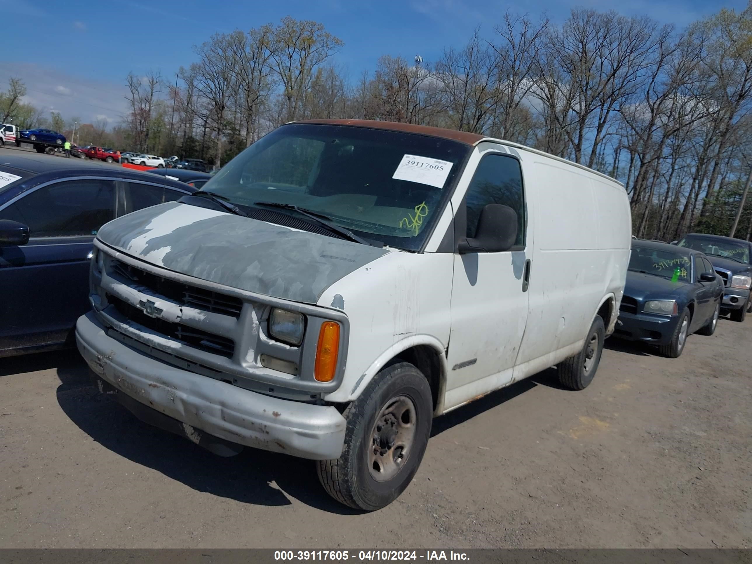 Photo 1 VIN: 1GCHG35R111174968 - CHEVROLET EXPRESS 