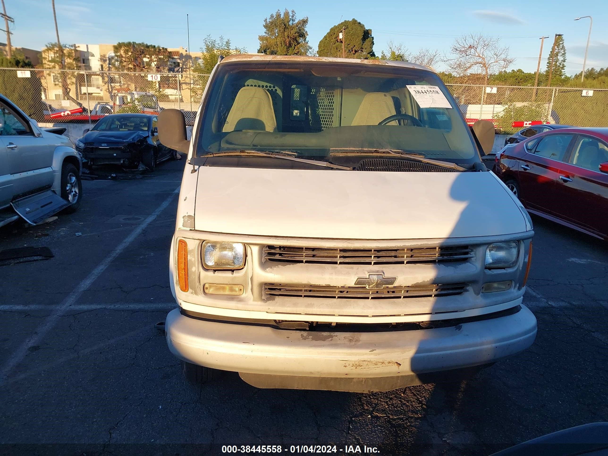 Photo 10 VIN: 1GCHG35R4X1104938 - CHEVROLET EXPRESS 