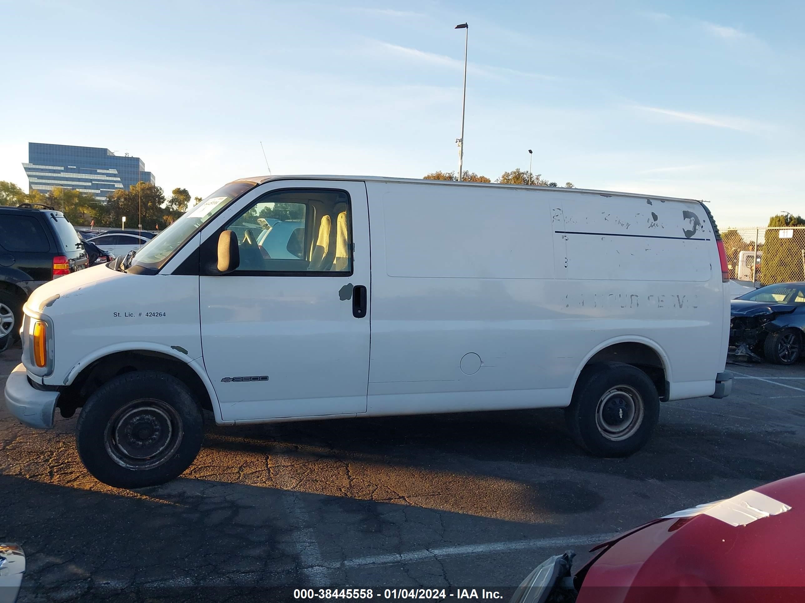 Photo 12 VIN: 1GCHG35R4X1104938 - CHEVROLET EXPRESS 