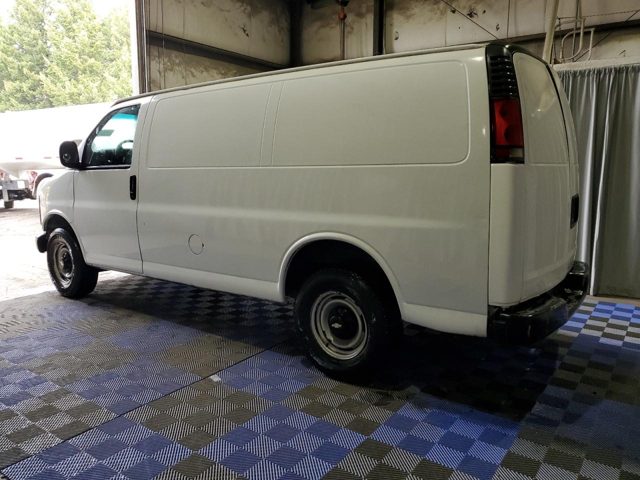 Photo 1 VIN: 1GCHG35R9X1087618 - CHEVROLET EXPRESS 