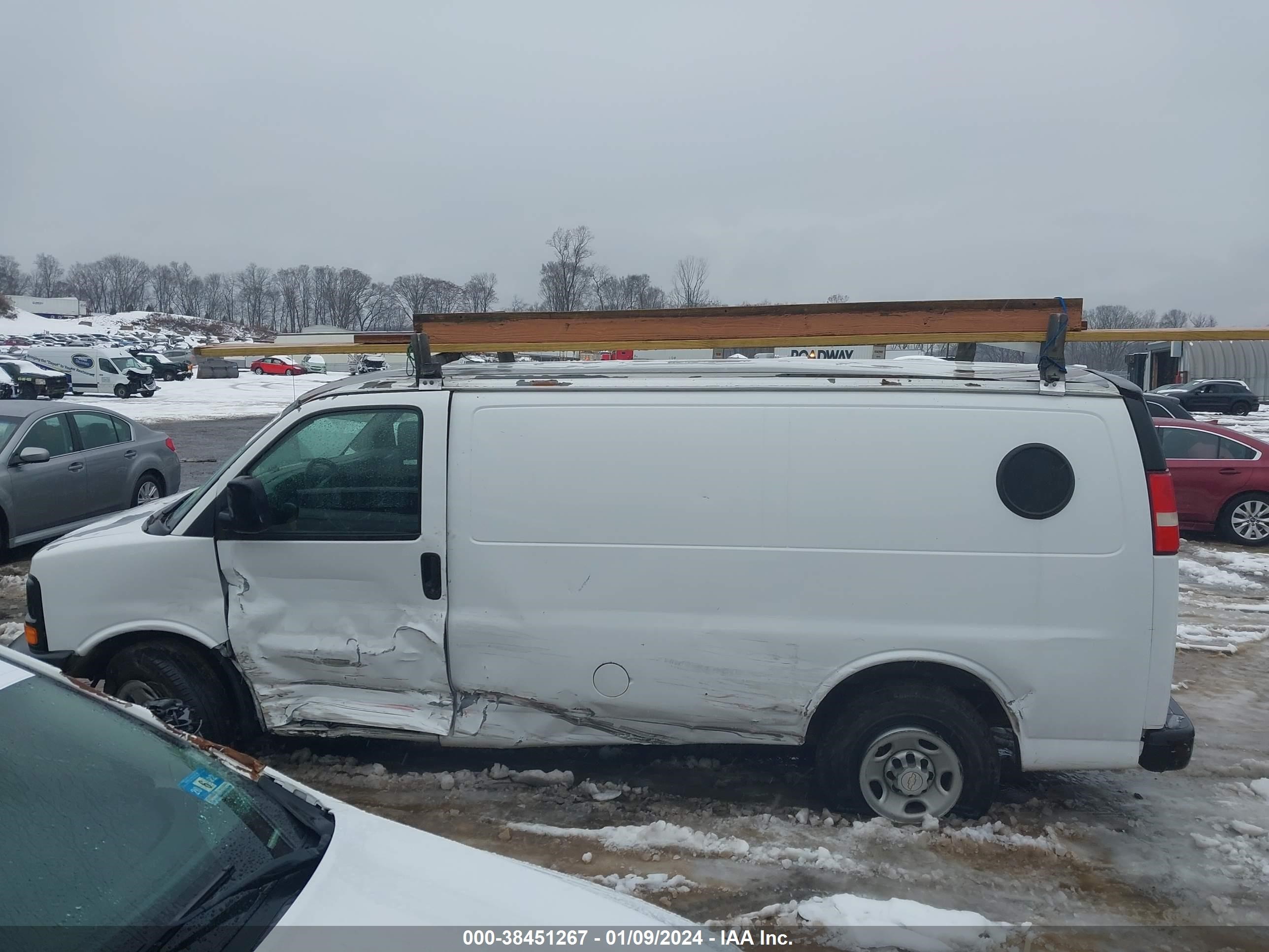 Photo 13 VIN: 1GCHG35U771140353 - CHEVROLET EXPRESS 