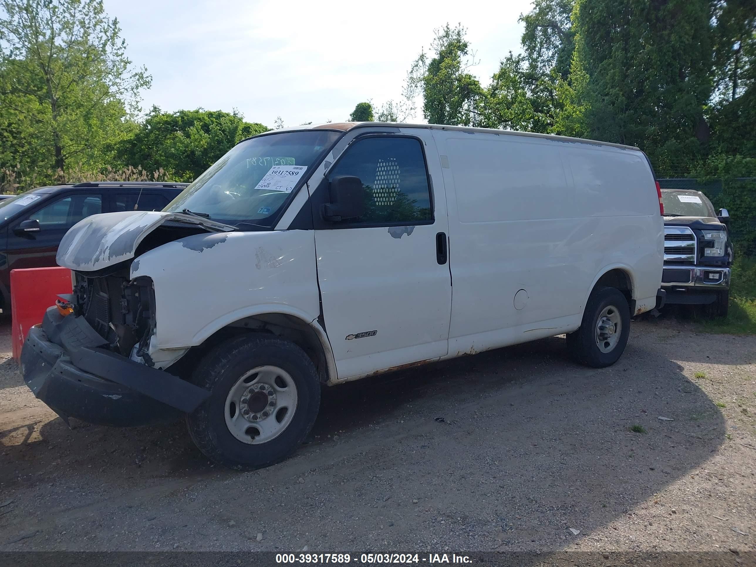 Photo 1 VIN: 1GCHG35U931128540 - CHEVROLET EXPRESS 