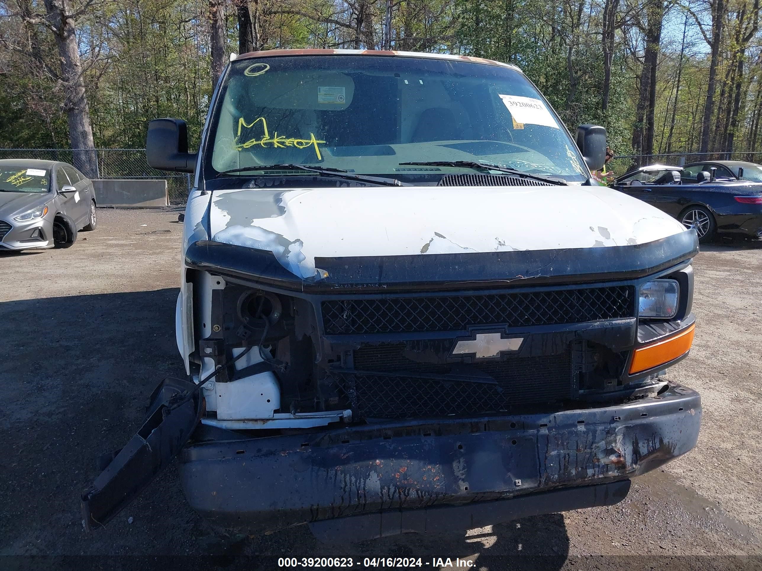 Photo 11 VIN: 1GCHG35U941244323 - CHEVROLET EXPRESS 