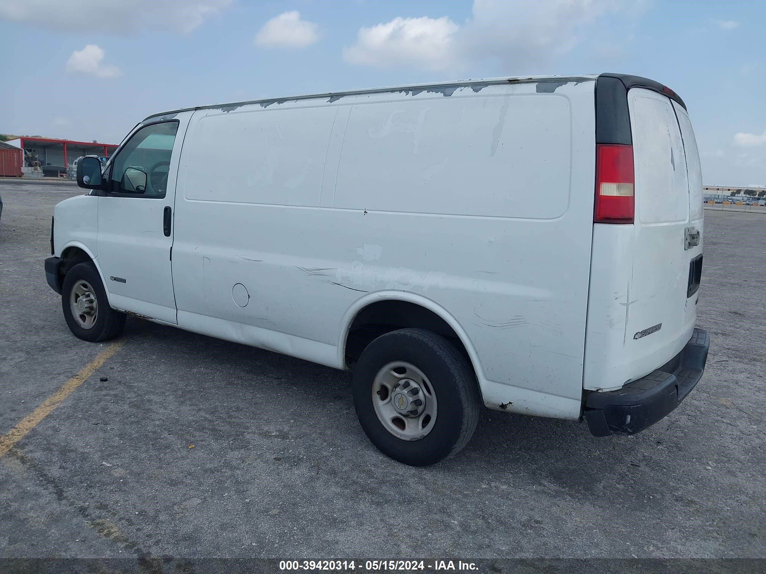 Photo 2 VIN: 1GCHG35UX41101316 - CHEVROLET EXPRESS 