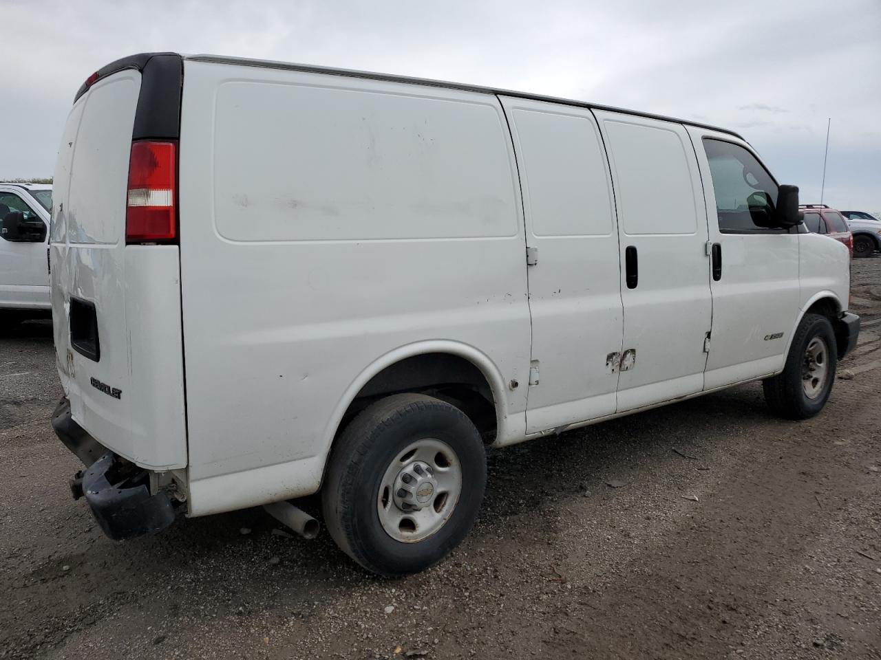 Photo 2 VIN: 1GCHG35UX41245822 - CHEVROLET EXPRESS 