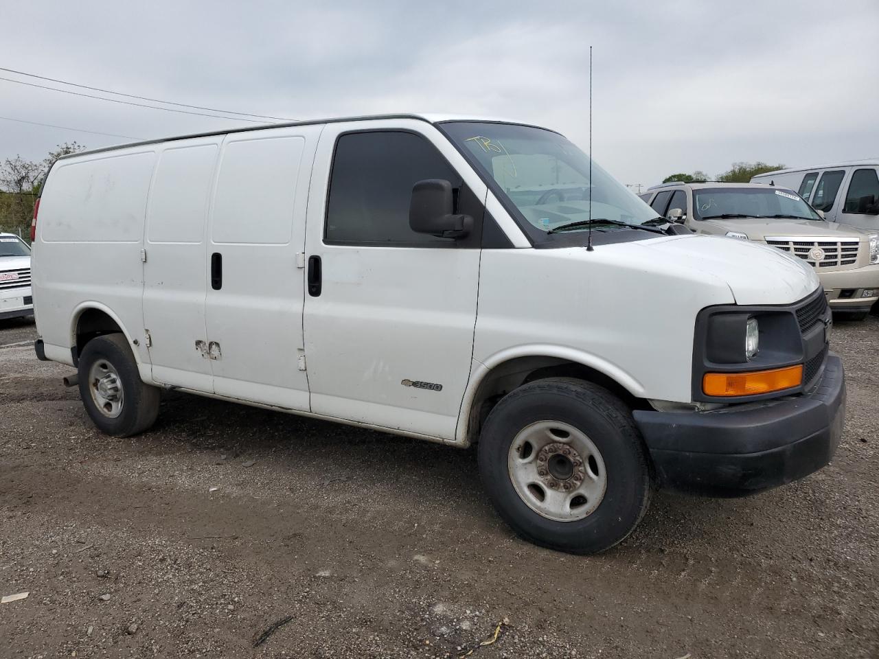 Photo 3 VIN: 1GCHG35UX41245822 - CHEVROLET EXPRESS 