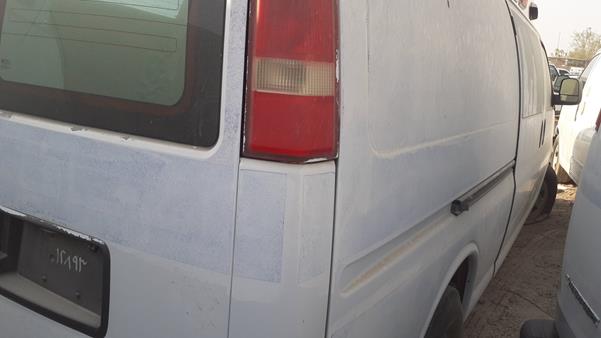 Photo 8 VIN: 1GCHG39K281114642 - CHEVROLET EXPRESS 