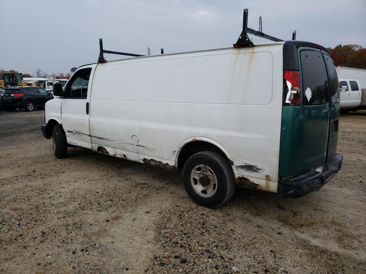 Photo 1 VIN: 1GCHG39U431115589 - CHEVROLET EXPRESS 