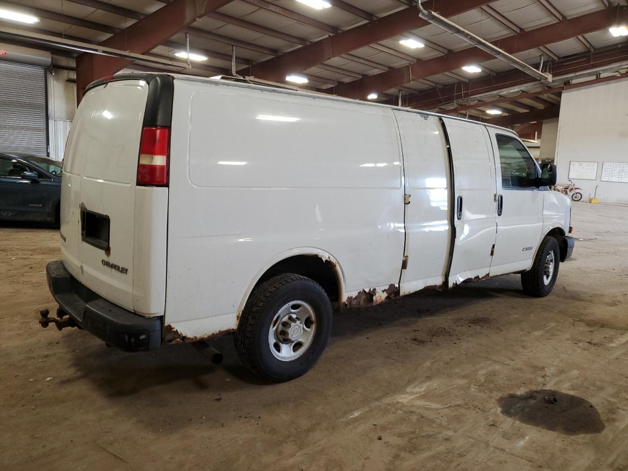 Photo 2 VIN: 1GCHG39U431205776 - CHEVROLET EXPRESS 