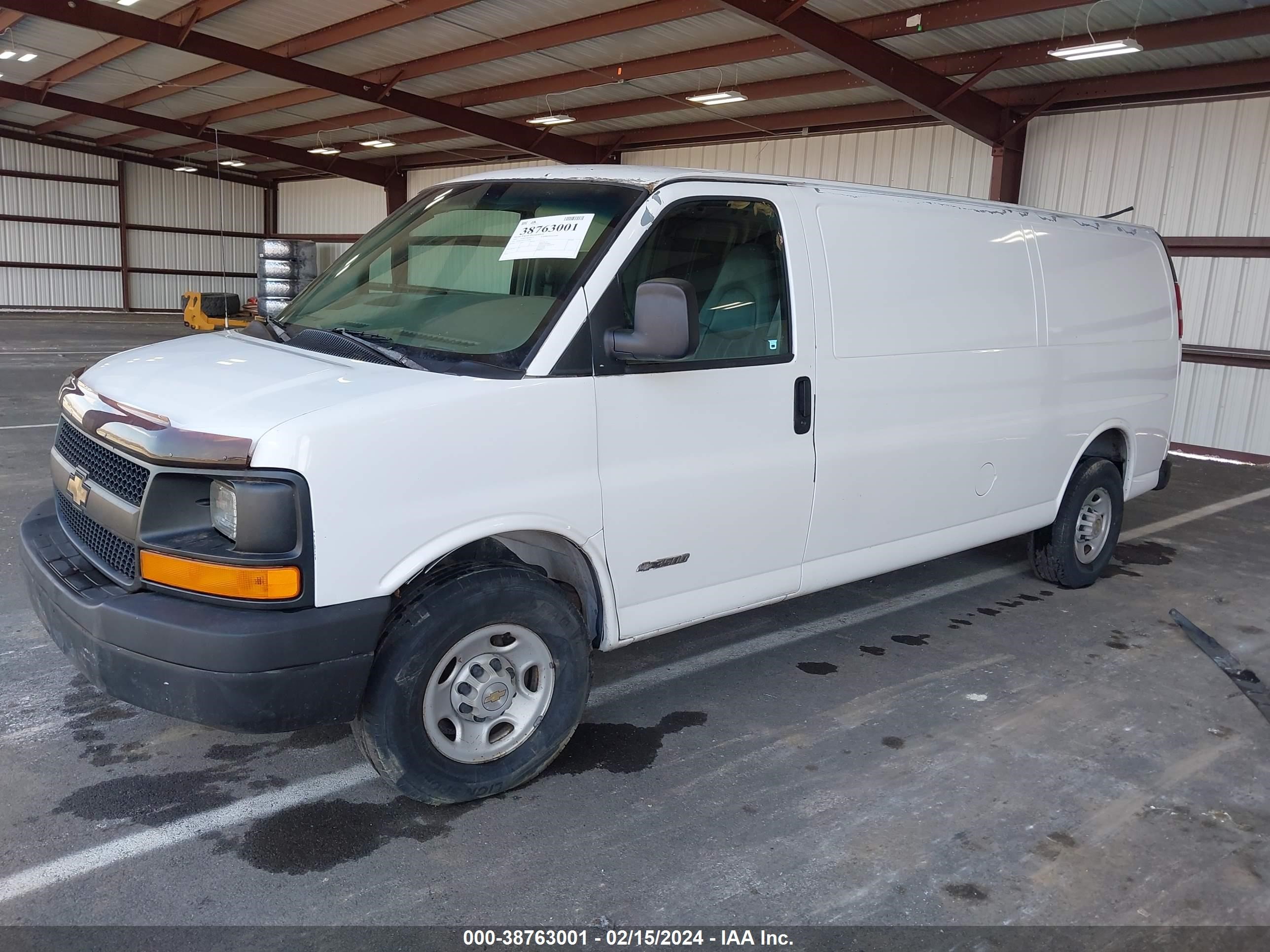 Photo 1 VIN: 1GCHG39U731152281 - CHEVROLET EXPRESS 