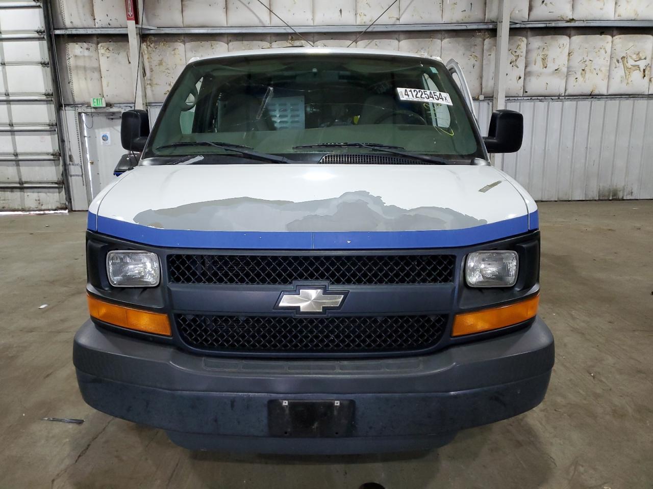 Photo 4 VIN: 1GCHG39U971181741 - CHEVROLET EXPRESS 