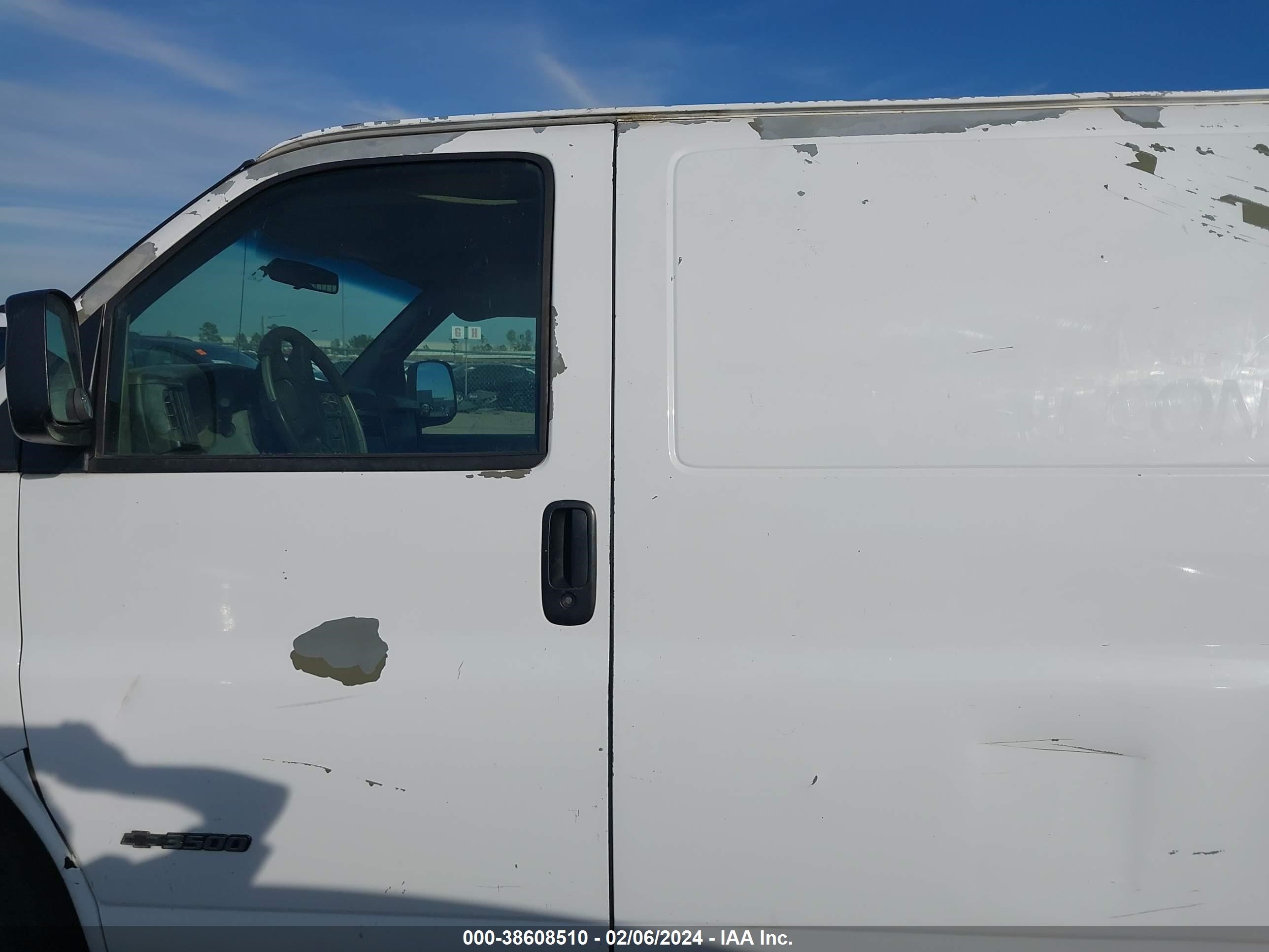 Photo 13 VIN: 1GCHG39V361185064 - CHEVROLET EXPRESS 